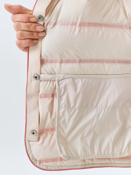 Легкая куртка на натуральном утеплителе