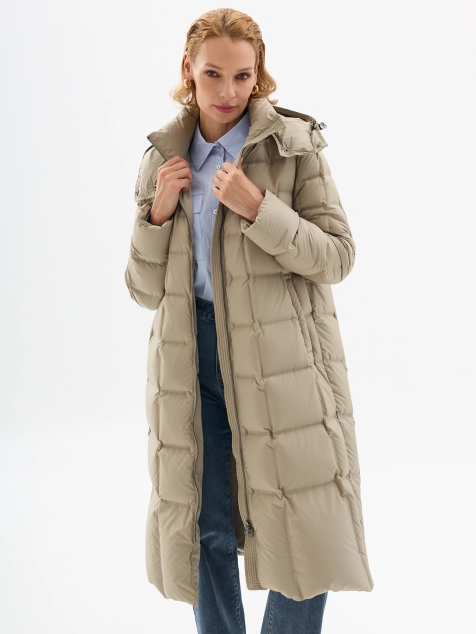 Удлиненный пуховик с квадратной стежкой