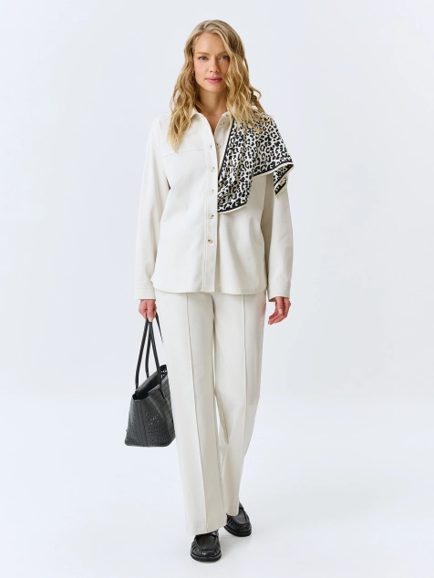 Тонкая косынка с анималистичным принтом