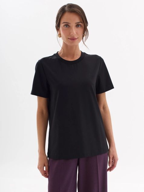 Базовая футболка из высококачественного трикотажа