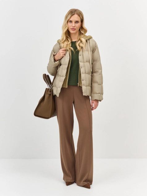 Пуховая куртка с трикотажной манишкой