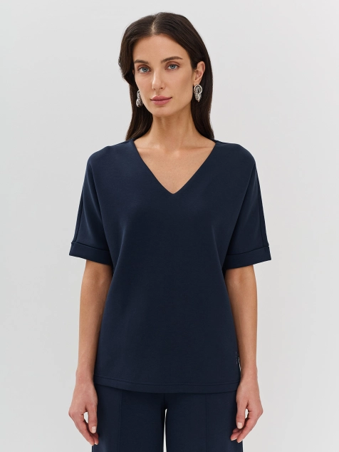 Футболка из смесового модала с V-образным вырезом