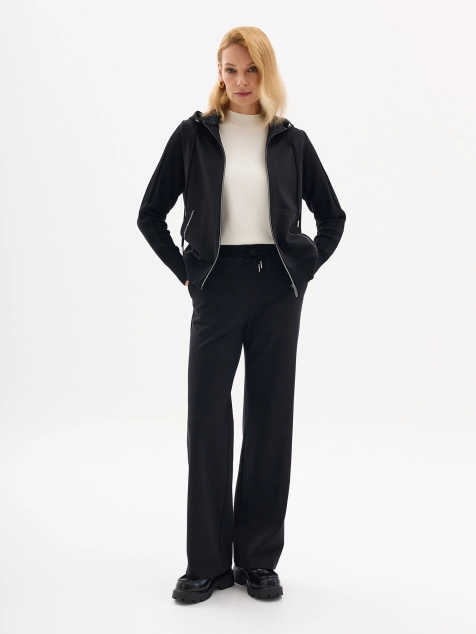 Трикотажные брюки в спортивном стиле