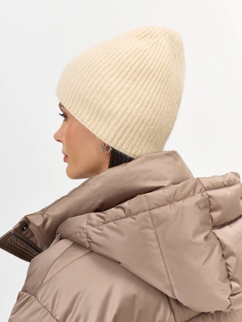 Шапка в рубчик с ангорой