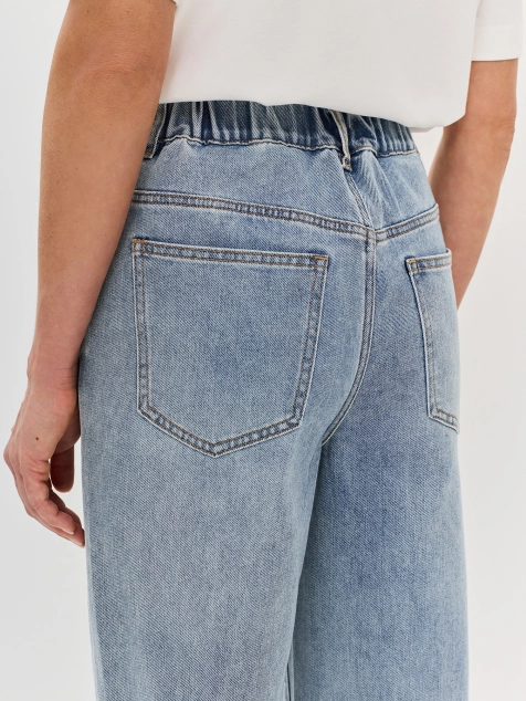 Прямые джинсы с декором из страз