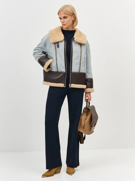 Утепленная джинсовая куртка с меховыми деталями