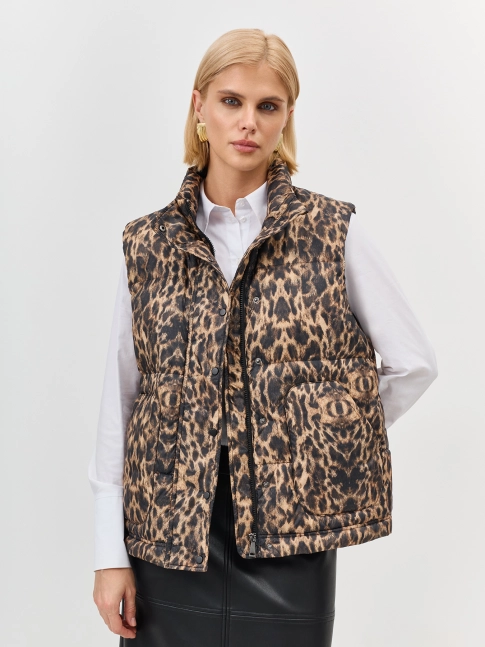 Жилет с анималистичным принтом