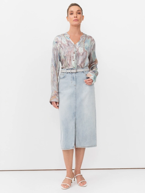 Джинсовая юбка с разрезом и потертостями