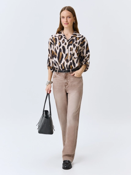 Удлиненная блузка с анималистичным принтом