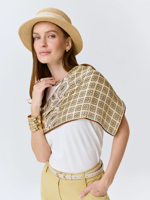 Шелковый шейный платок 