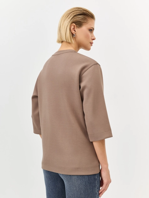 Oversize джемпер с контрастной вышивкой