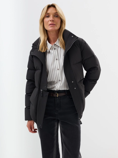 Укороченный пуховик с декором по планке