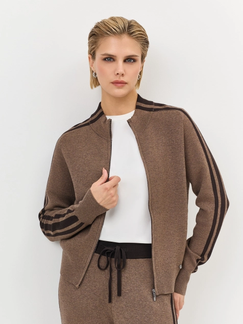 Бомбер с контрастными лампасами