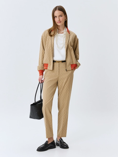 Брюки из брендированного текстиля