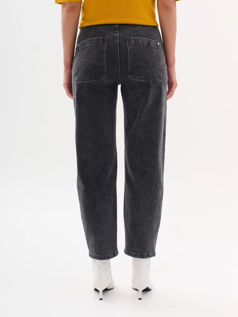 Зауженные джинсы с акцентными подрезами