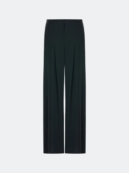 Брюки с кокеткой и складками