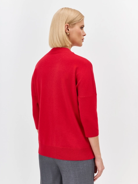 Яркий джемпер с укороченными рукавами