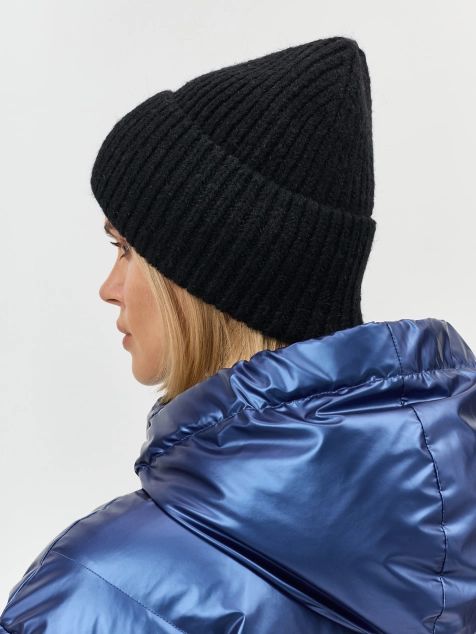 Шапка бини с люрексом и пайетками