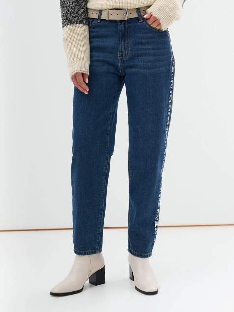 Джинсы с металлизированным напылением