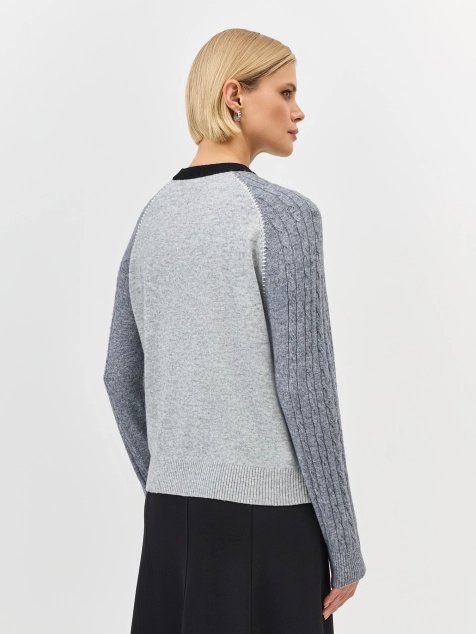 Джмепр в стиле color block с шерстью