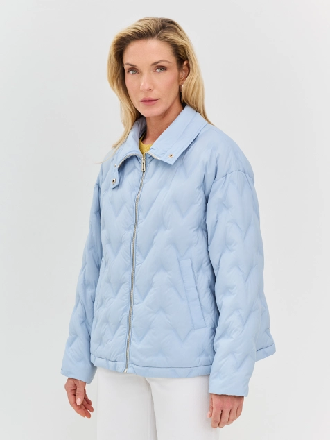 Легкая куртка с фантазийной стежкой