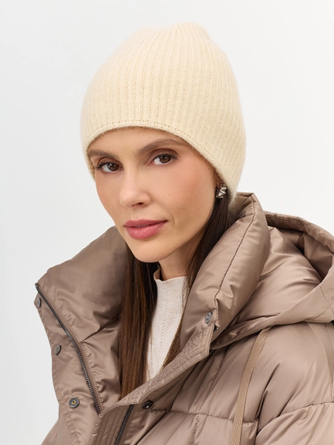 Шапка в рубчик с ангорой