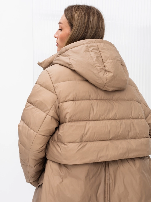Многослойное пальто с объемными карманами