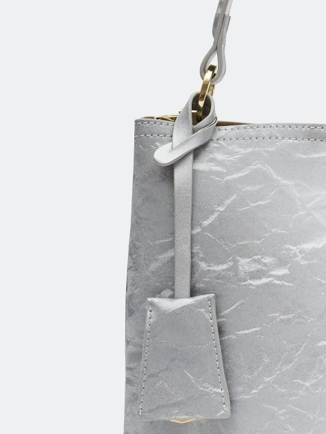 Сумка из кожи с деликатным переливом