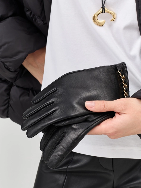 Перчатки из натуральной кожи с цепочками