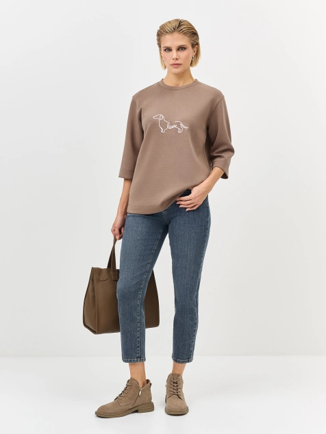 Джинсы SlimFit с вышивкой