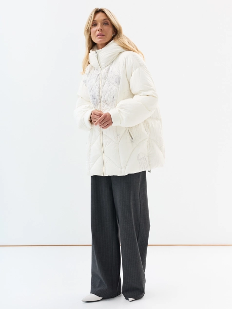 Куртка на натуральном утеплителе с изысканным принтом