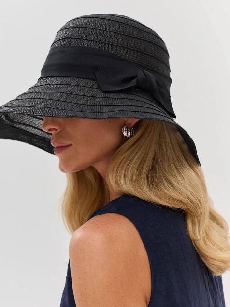 Шляпа Одри с декоративным бантом