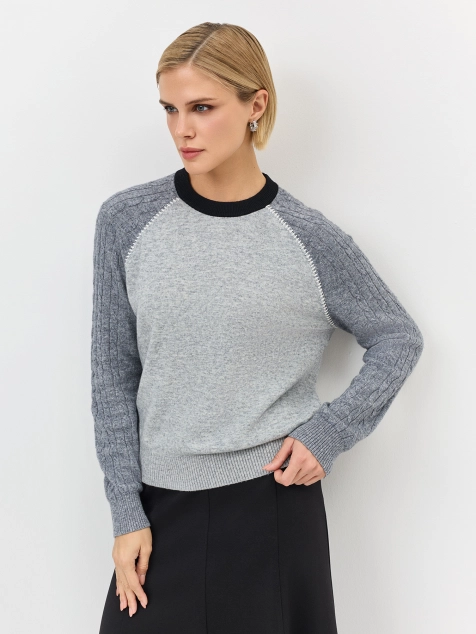 Джмепр в стиле color block с шерстью