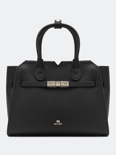 Кожаная сумка с хлястиком