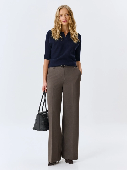 Брюки из смесовой вискозы с мягкими стрелками