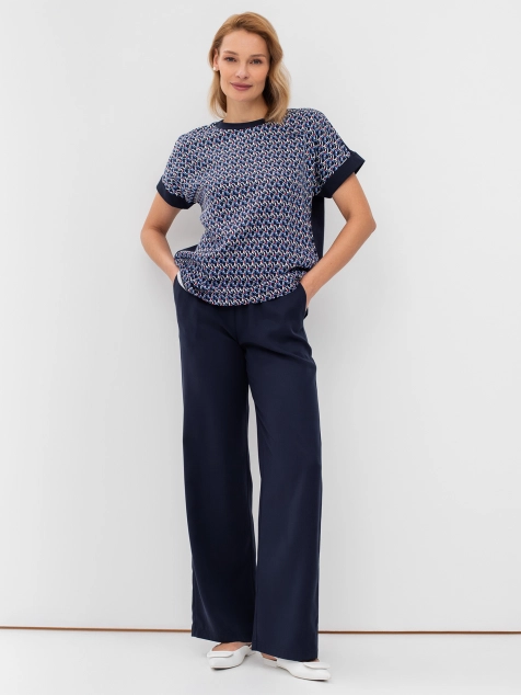 Комбинированная блузка с абстрактным принтом