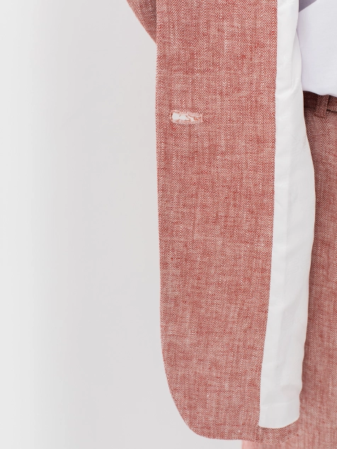 Льняной жакет в классическом стиле