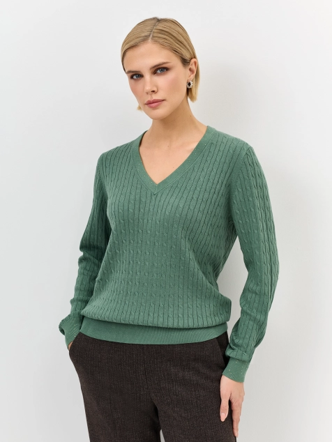 Тонкий джемпер с косами