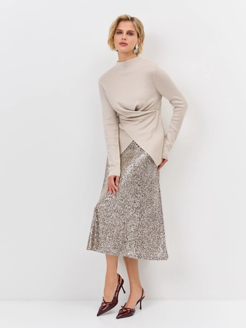 Яркая юбка-миди с искрящимися пайетками