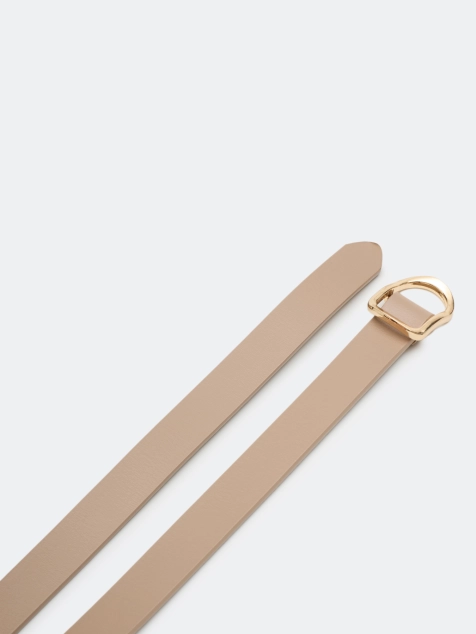 Ремень с акцентной пряжкой