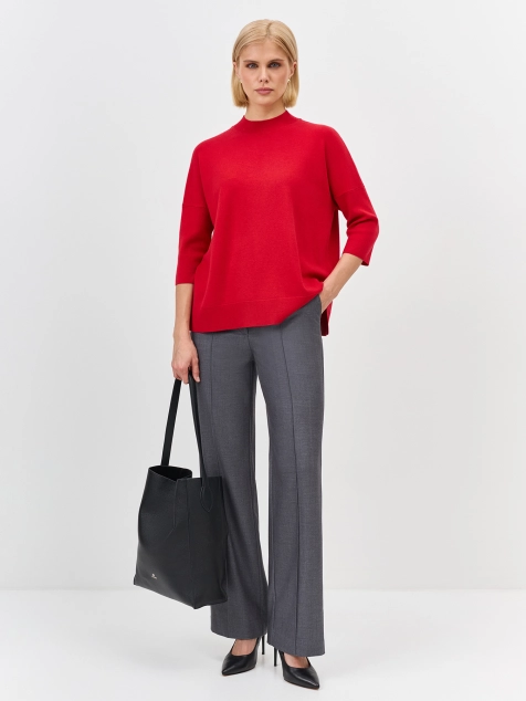 Яркий джемпер с укороченными рукавами