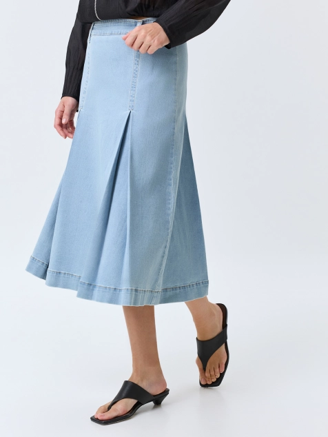 Джинсовая юбка с мягкими складками