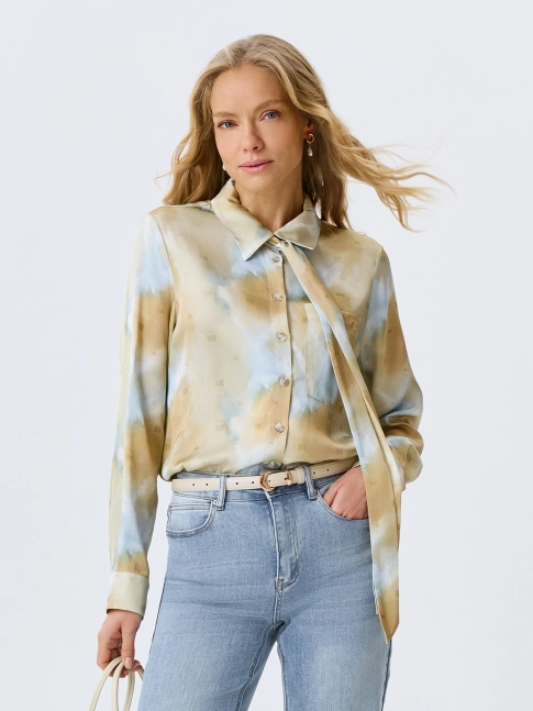 Блузка из вискозы с шарфом-твилли