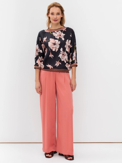 Блузка из вискозы с цветочным принтом