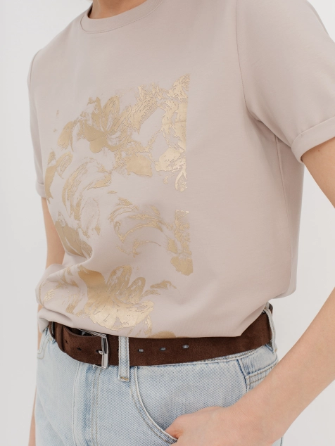 Футболка с объемным фольгированным принтом