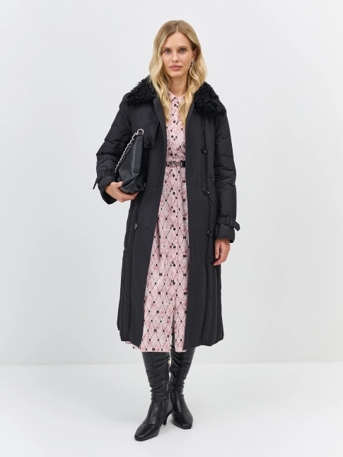 Пуховое пальто с мехом 