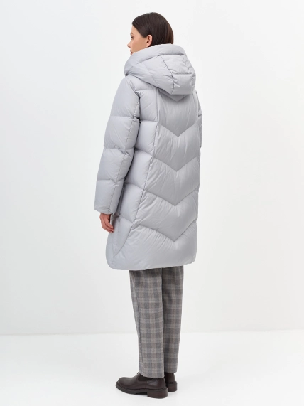 Объемный пуховик с фигурной стежкой