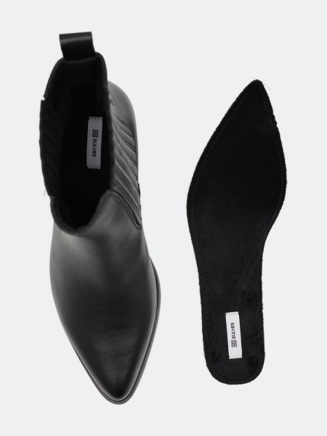 Ботинки в ковбойском стиле