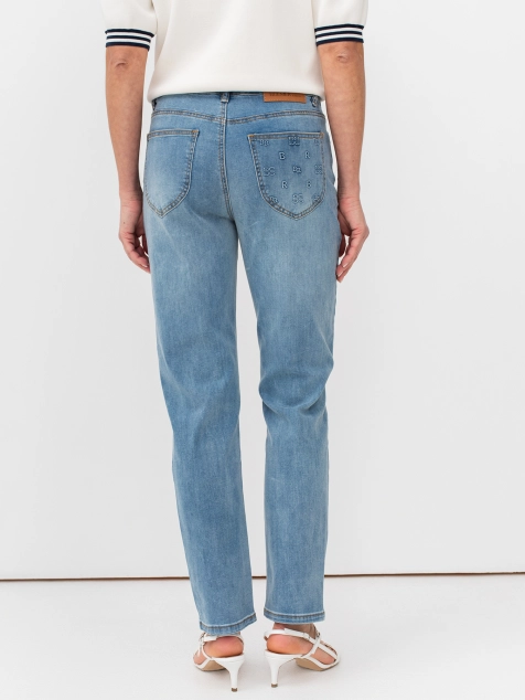 Джинсы с объемным принтом на заднем кармане