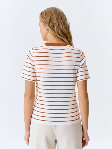 Вязаная футболка в полоску